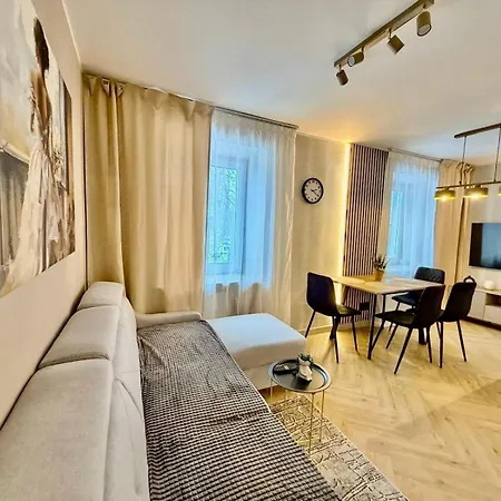 Fly Modlin By Jumpinhere Apartment *
